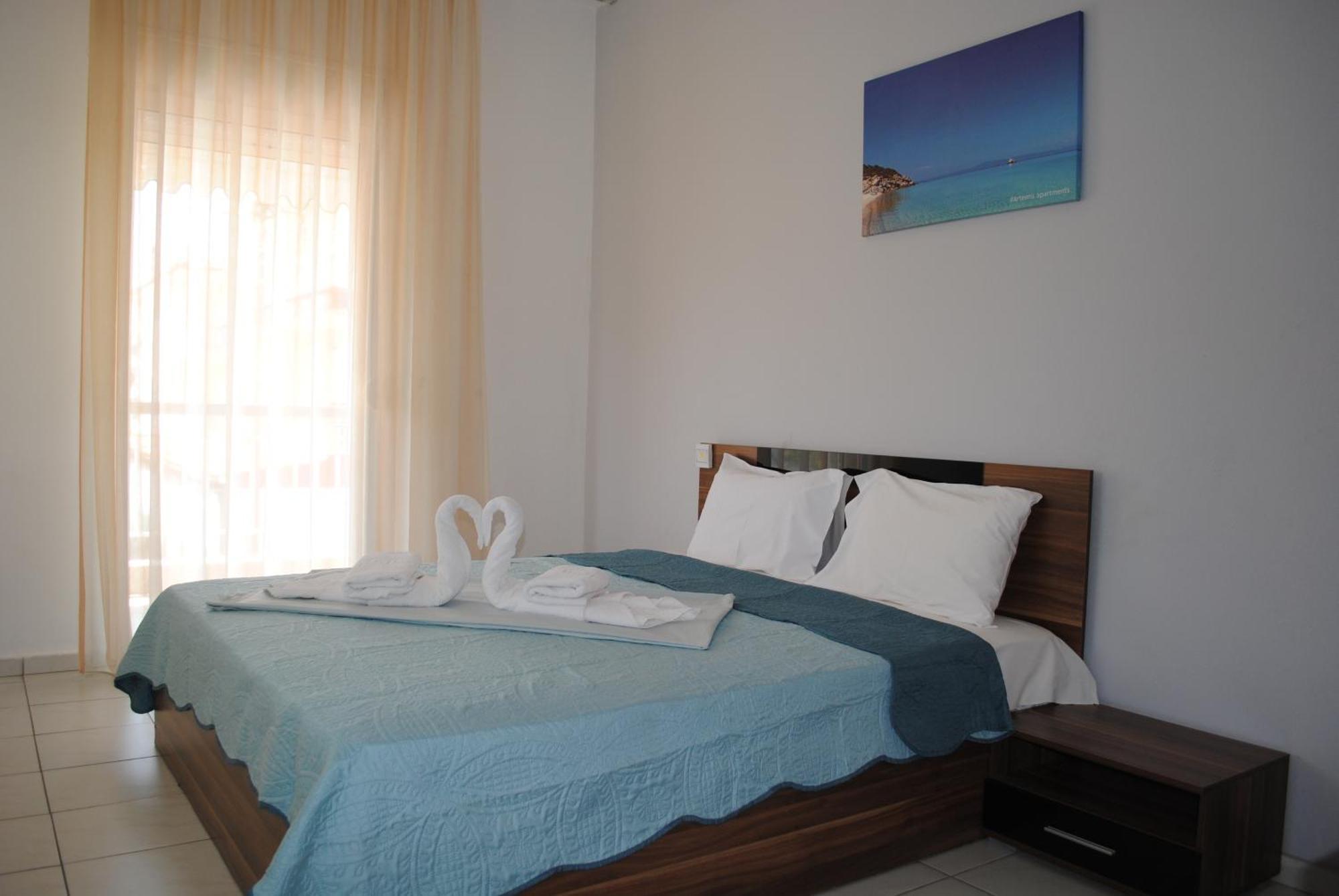 Artemis Apartments Dioniszíu-part Kültér fotó