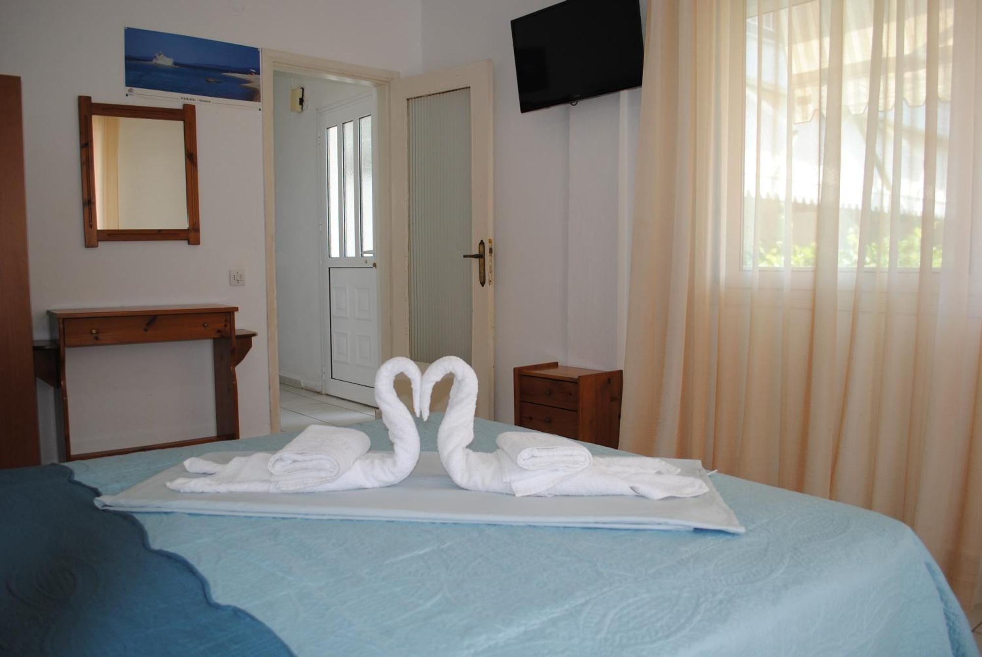 Artemis Apartments Dioniszíu-part Kültér fotó