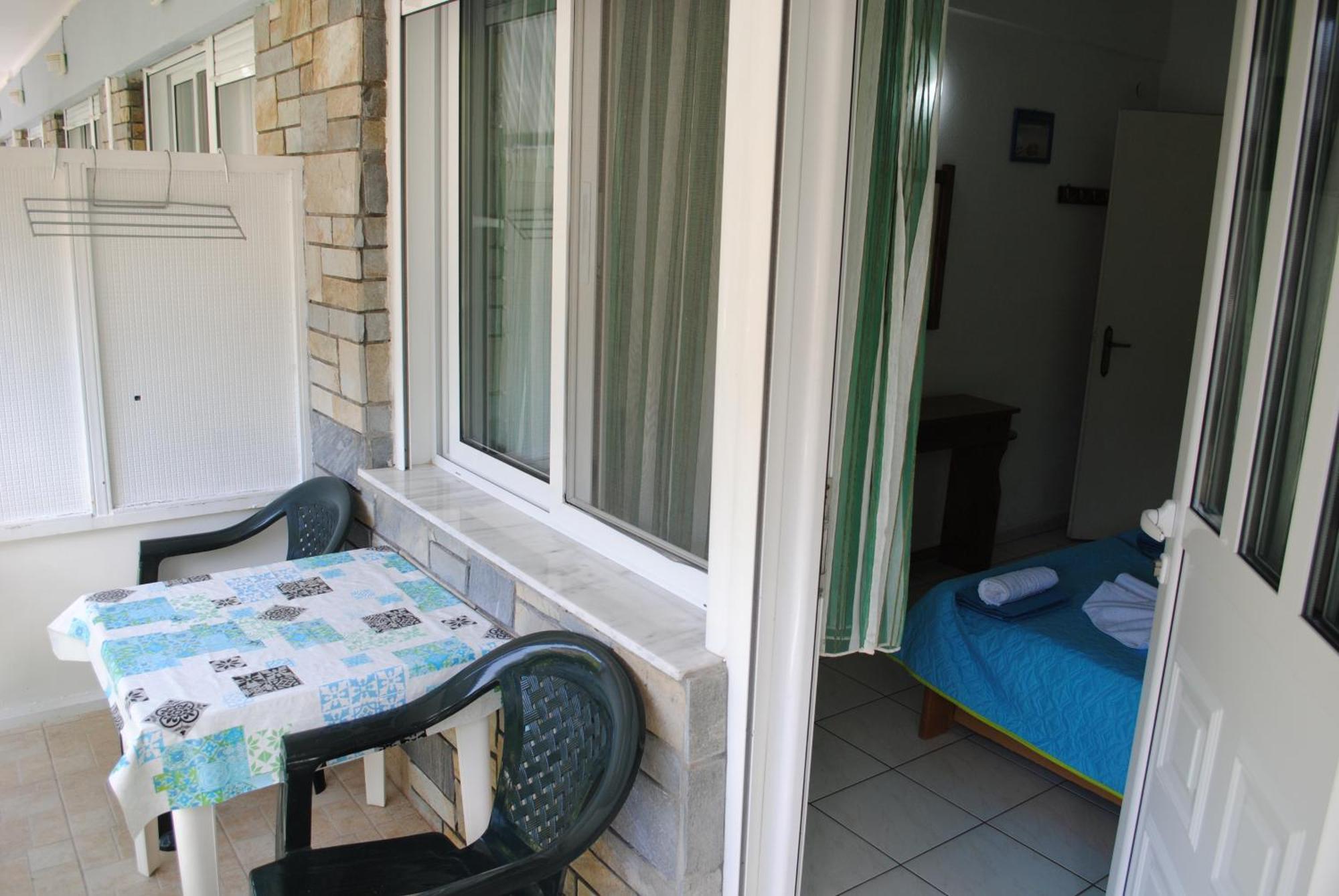 Artemis Apartments Dioniszíu-part Kültér fotó