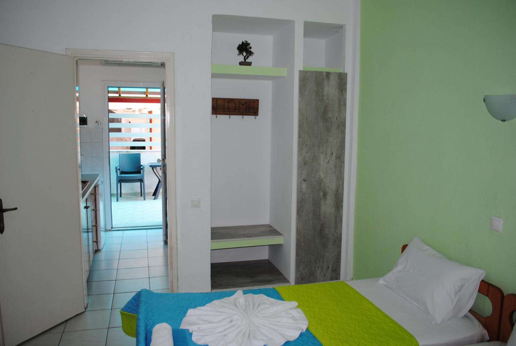 Artemis Apartments Dioniszíu-part Kültér fotó