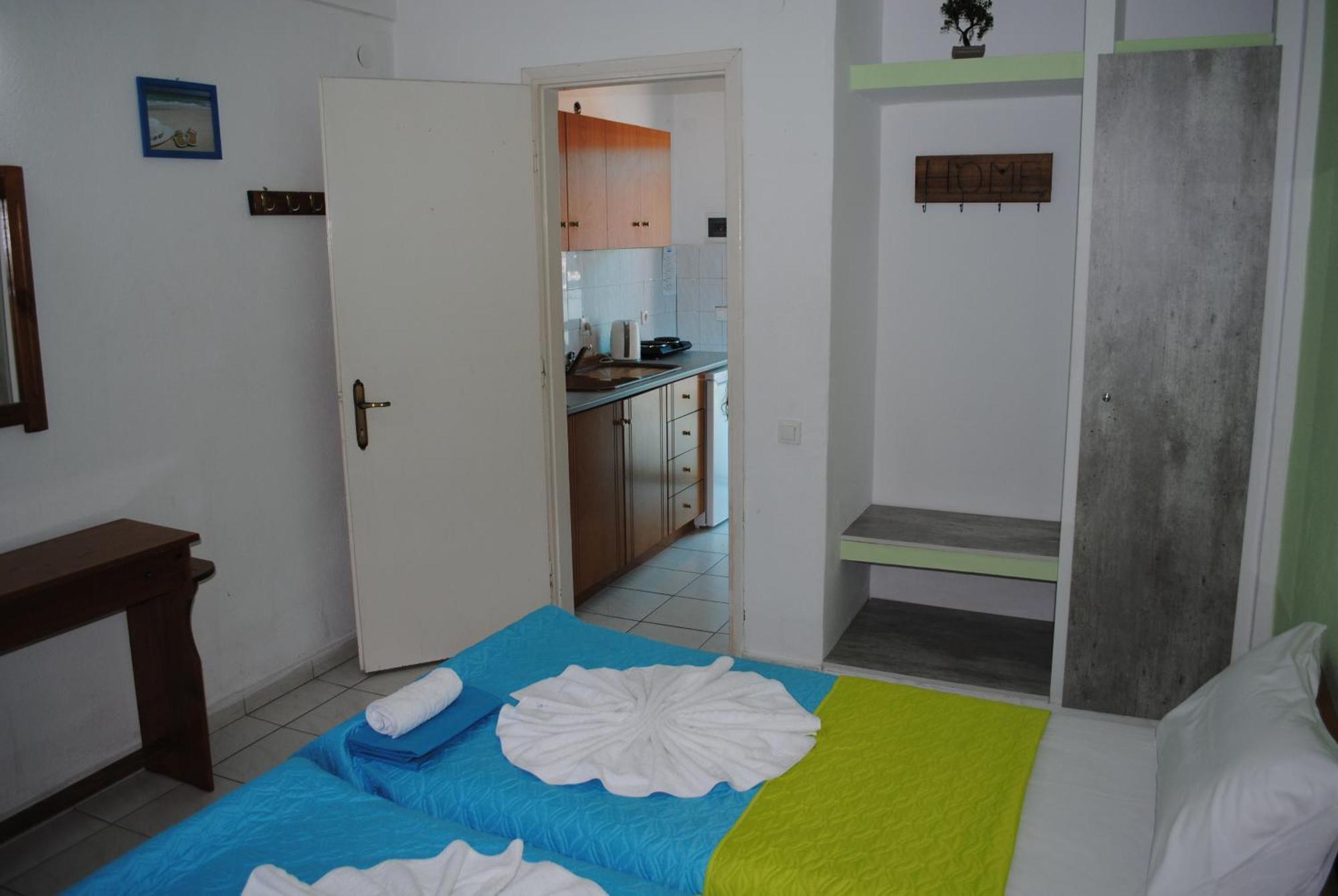 Artemis Apartments Dioniszíu-part Kültér fotó