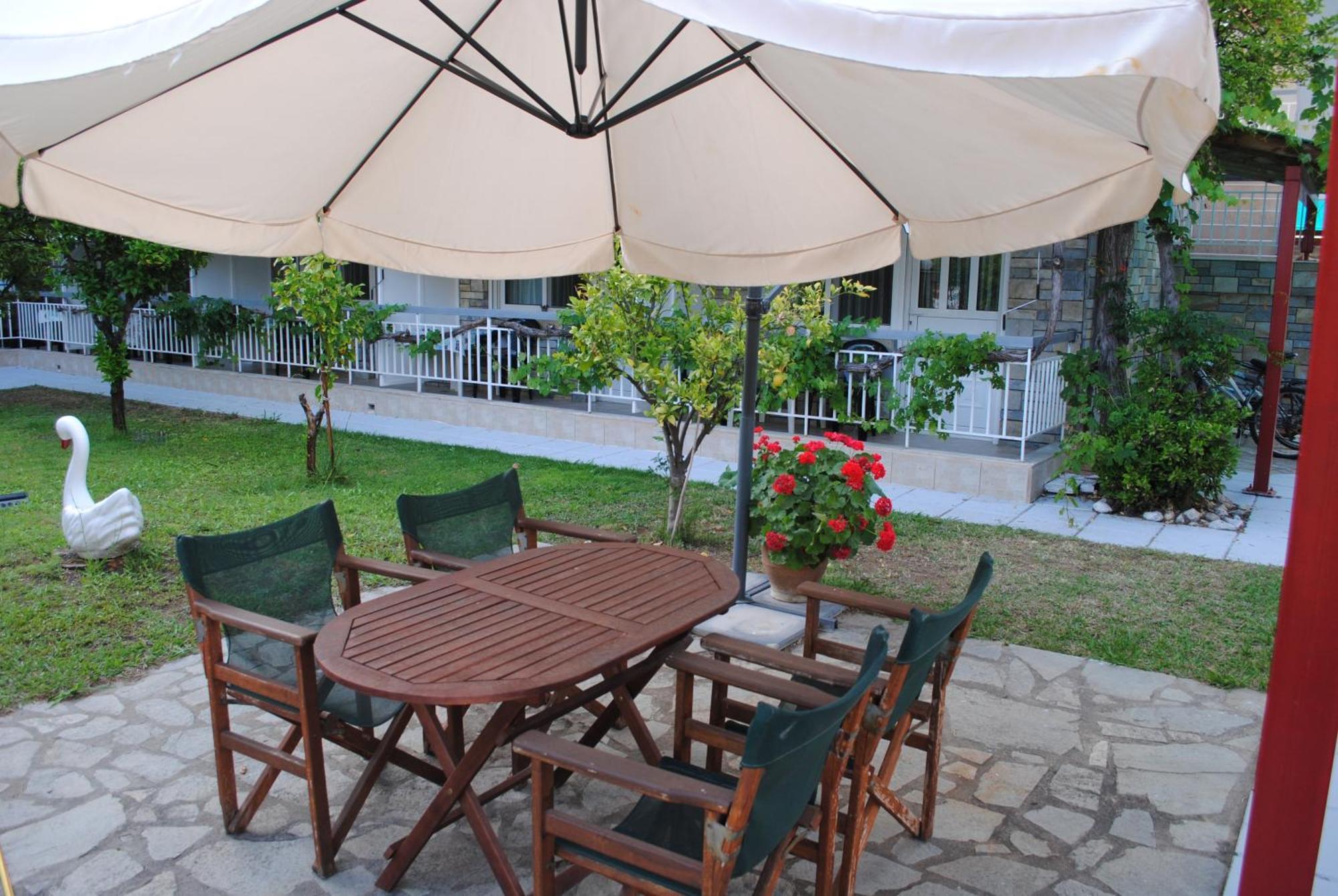 Artemis Apartments Dioniszíu-part Kültér fotó